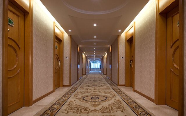 Vienna Hotel Foshan Goaxin District