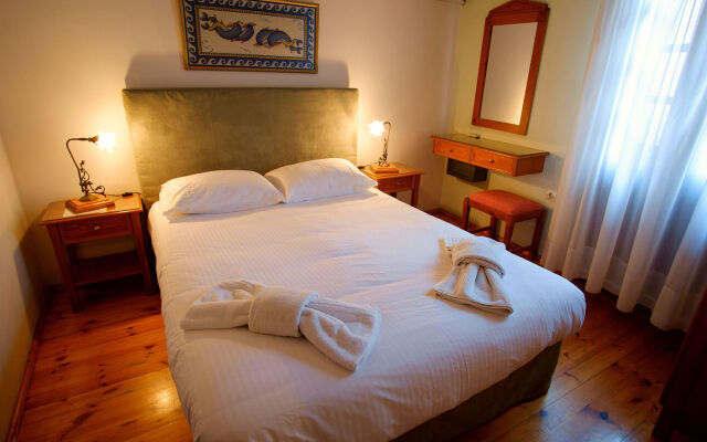 Erietta Suites