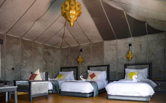 Relaxing desert camp