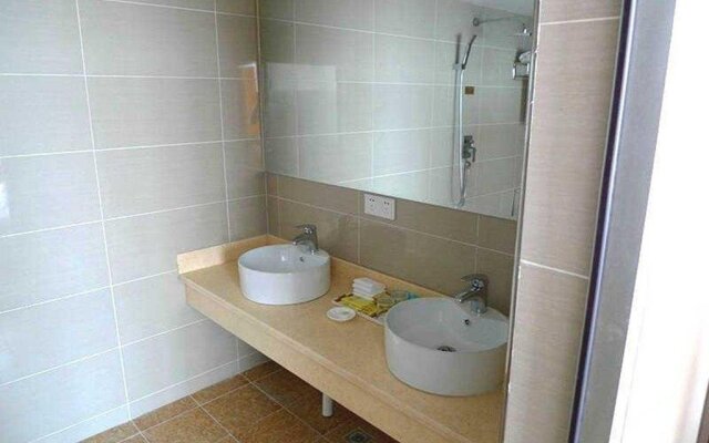 Freedom Business Hotel Yichang Wanda Plaza
