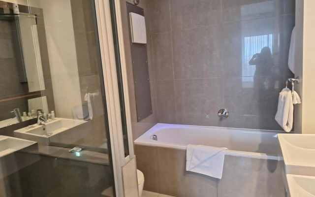 Genesis All-Suite Hotel