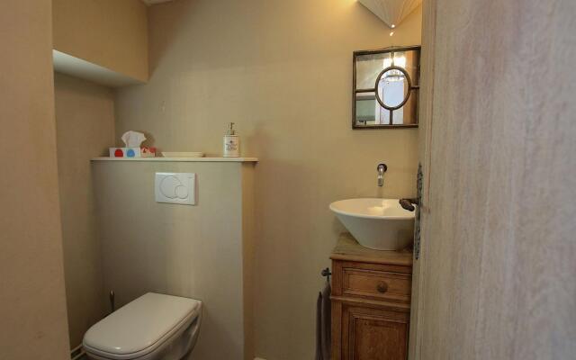 Unique Holiday Home in Virton With Jacuzzi