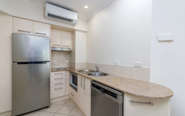 Meridian Port Douglas - Adults only