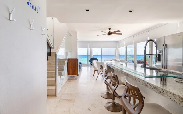 Elements Penthouse 22 4 Bedroom Condo by RedAwning