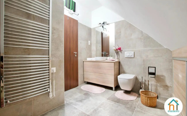 Premium Apartment by Hi5 - Penthouse studio + rooftop