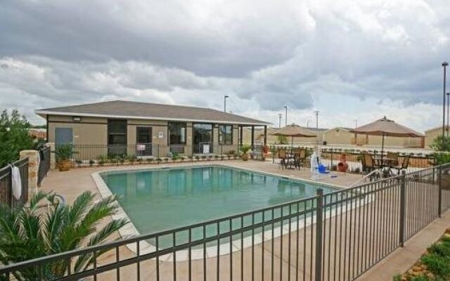 Eagle Inn & Suites