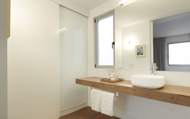 Zurriola Loft Apartment by FeelFree Rentals