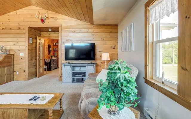 Spacious Pennsylvania Vacation Rental w/ Backyard