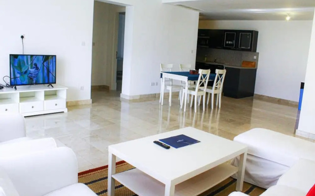 Spacious Apartment Retreat