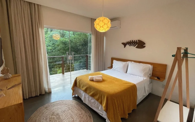 Casa c/ Piscina Privativa, 3 Suítes Sala integrada