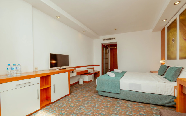 Ladonia Hotels Adakule	