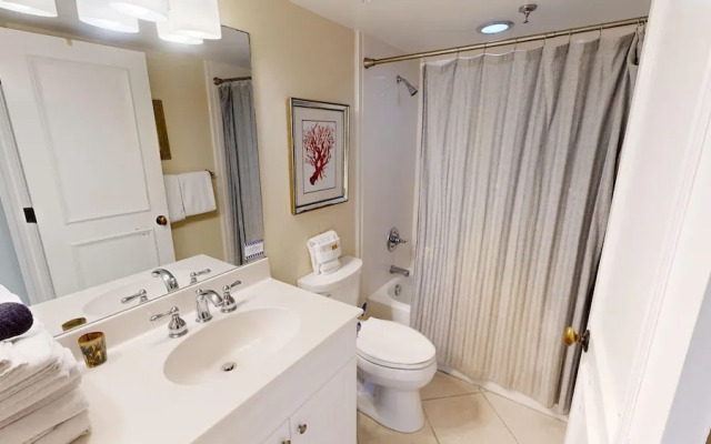 Inlet Reef 308 3 Bedroom Condo by RedAwning