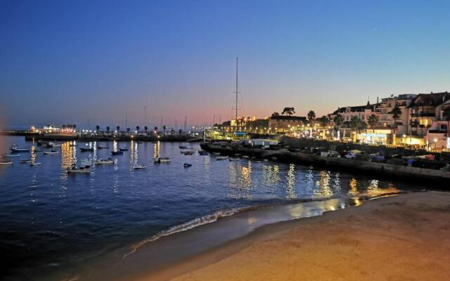 3 Bedroom Town House Historic Centre Of Cascais. 100 Mts From The Beach And Centre Of Cascais