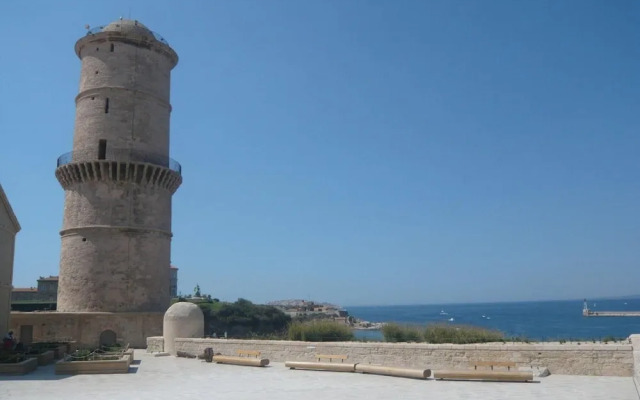 Premium Villa With Garden and Pool, Lambesc