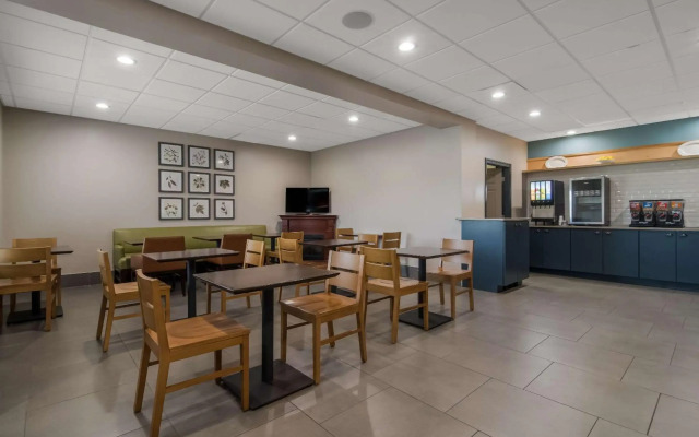 Country Inn & Suites by Radisson, Goldsboro, NC