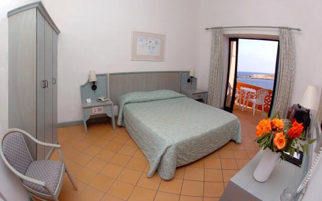 Comino Hotel