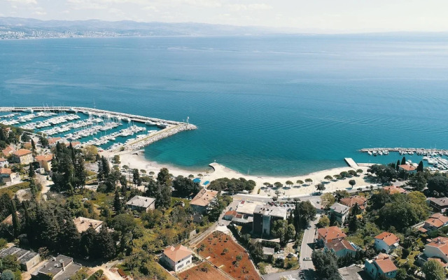 New Luxury Apartments