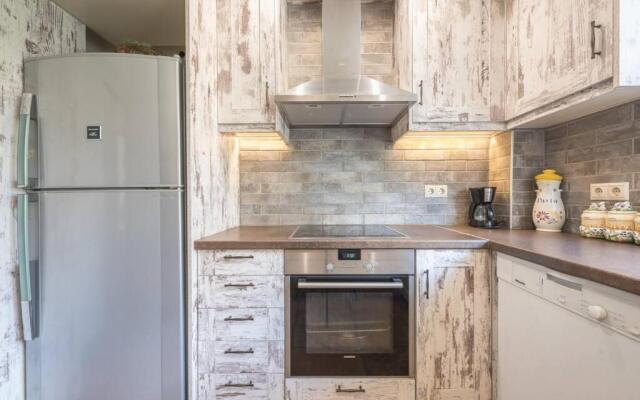 Seaside 2BR apartment in Varkiza 2mins walk from beach