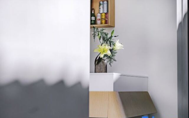 Yansheng Jingyue Designer Hot Spring B & B