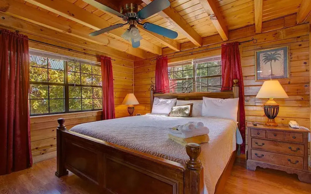 Picturesque 2 2 Close to Parkway