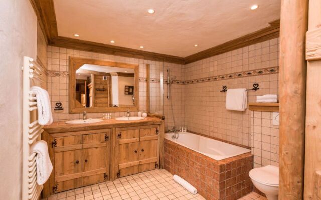 Chalet Elephant Blanc