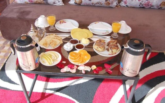 Full Moon Hostel