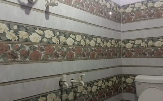 Goroomgo Anand Guest House Mathura