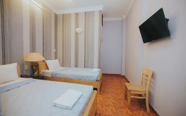 YHD Hotel