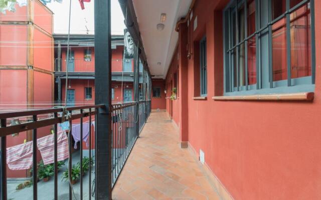 Patio Rojo De Lavapiés