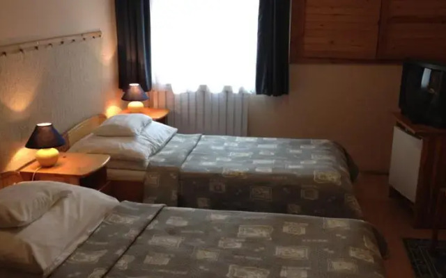 Winklerhaz Panzio Etterem