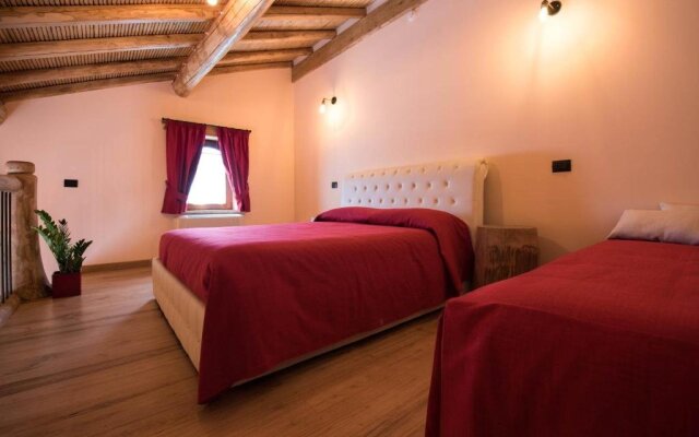 Etna Quota Mille Boutique Hotel, Typical Sicilian Food & Wine
