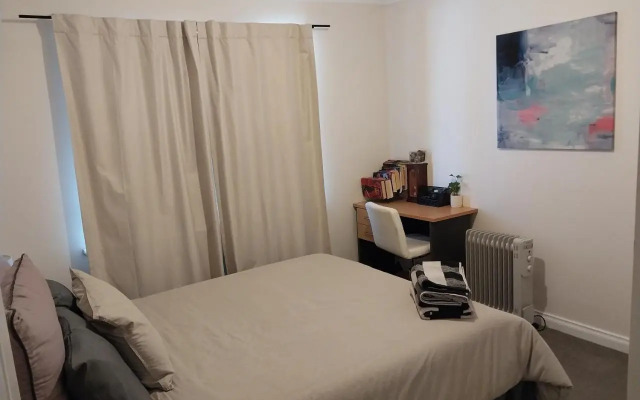 2BR luxury house close to CBD