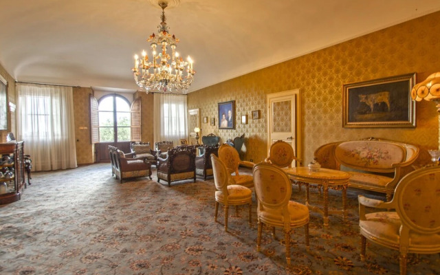 Villa La Guardia Vecchia Crespina Lorenzana