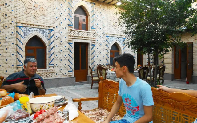 Colibri Traditional Hotel