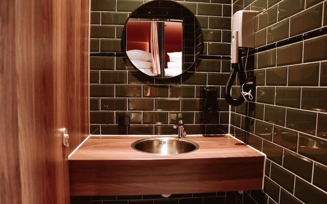 Durty Nelly's - Hostel