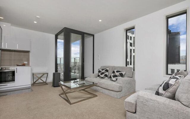 QV Brand New in the City - 889