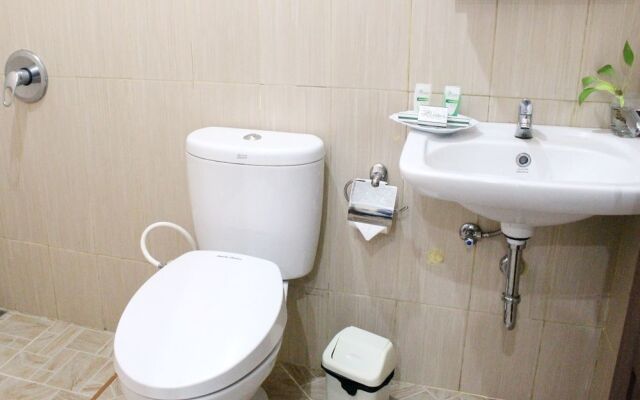 ZEN Rooms K. H. Moh Toha Ciawi