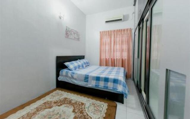 Umaira Meru Raya Homestay