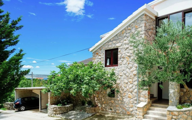 Apartment in Starigrad With Terrace