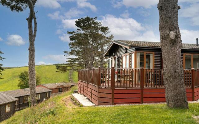 Whitsand Bay Lodge