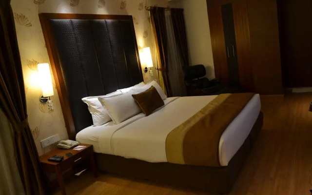 The Grand Magrath Hotel