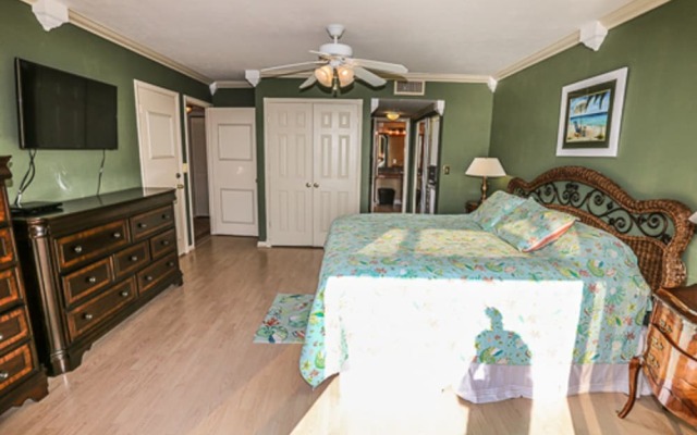 Boardwalk Caper PH4 1104