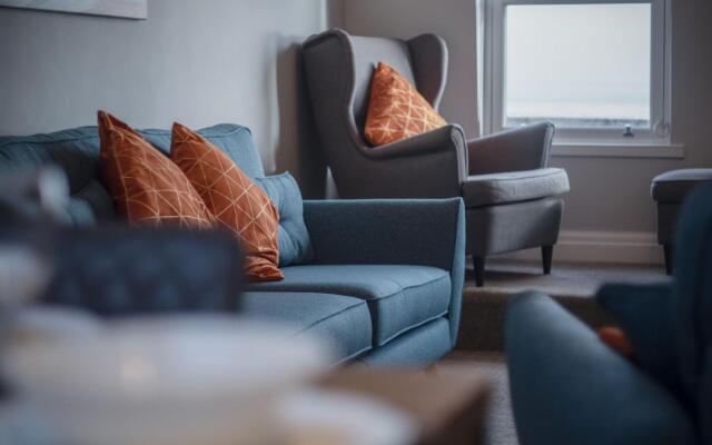 North Beach Heights - 3 Bedroom Penthouse - Tenby