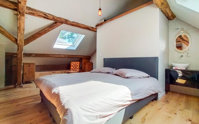 Nice Home in Knesselare With 6 Bedrooms and Wifi