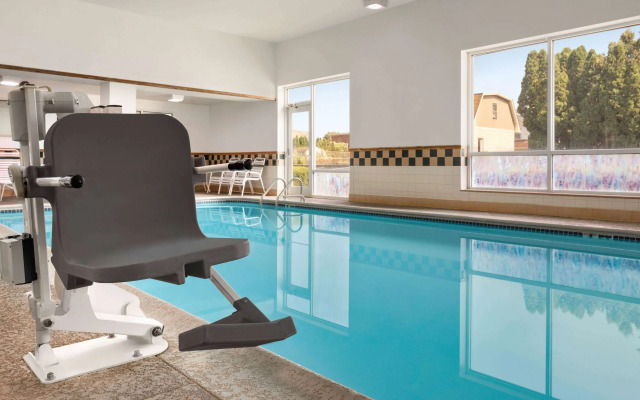 Days Inn by Wyndham Hershey