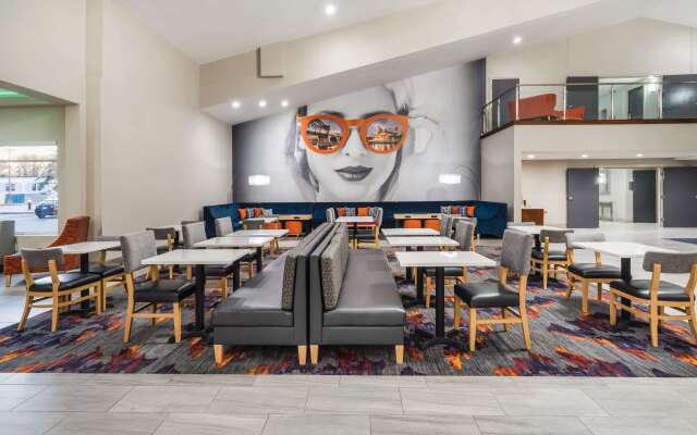 La Quinta Inn & Suites by Wyndham Chattanooga-Hamilton Place