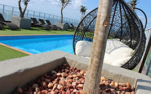 Desroches Hotel