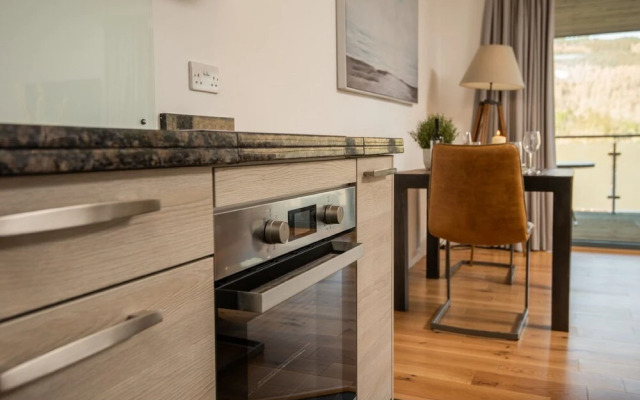 10 Loch View With Loch Views