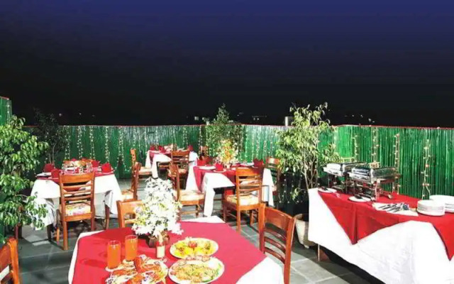 Hotel Karat 87 by OYO Rooms