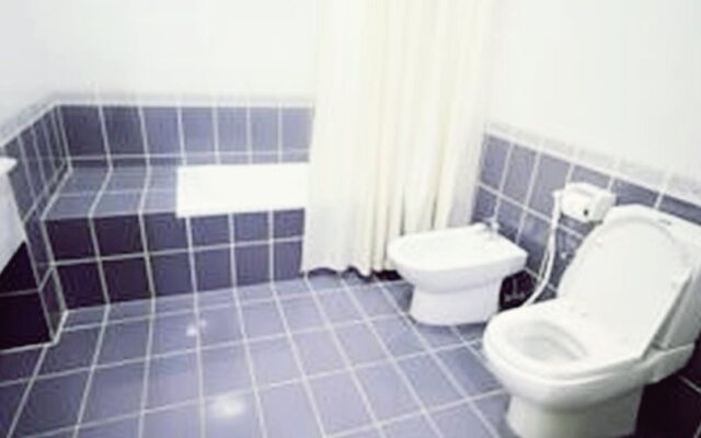 Rose Garden Hotel Suites